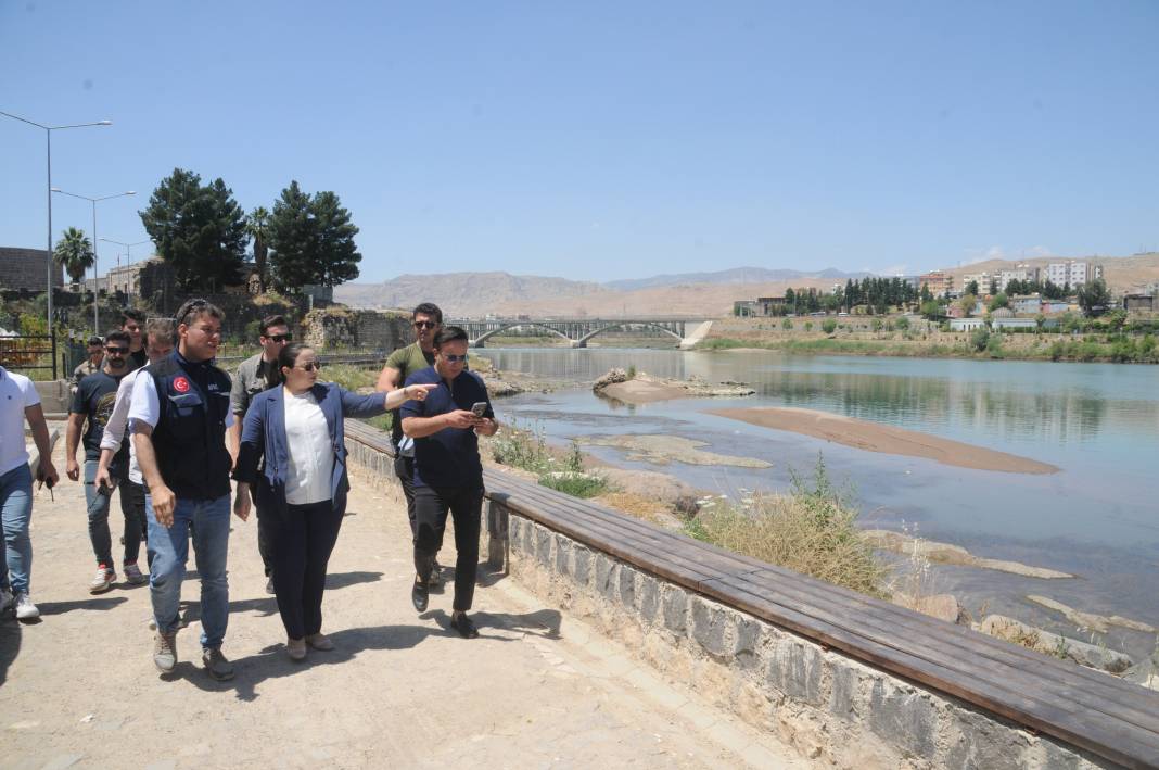 Kayıp kız çocuğu Dicle Nehri’nde aranıyor 15